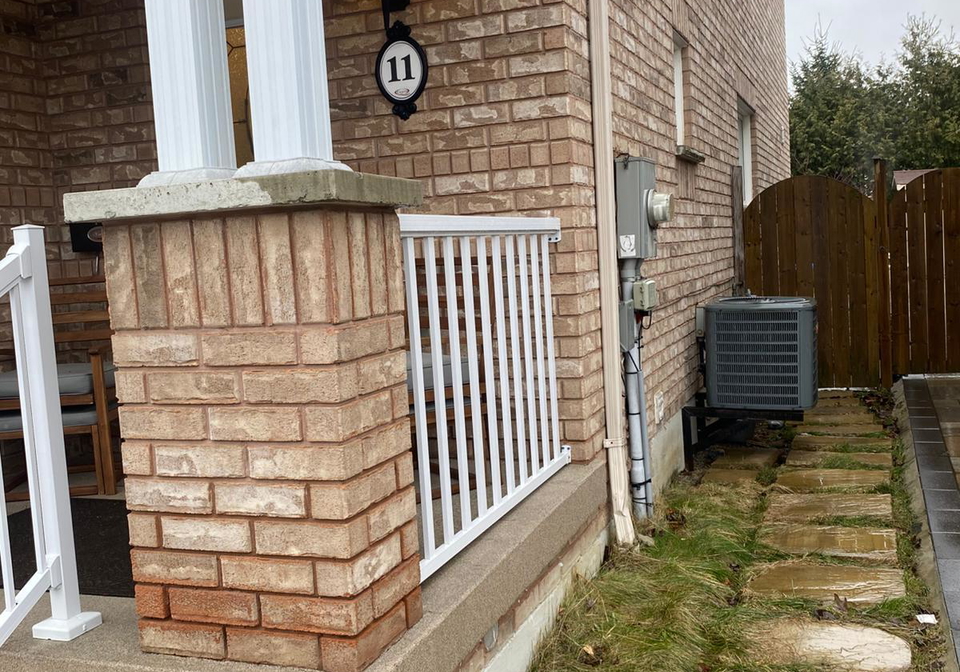 11-robideau-place-whitby-ontario-e12926476