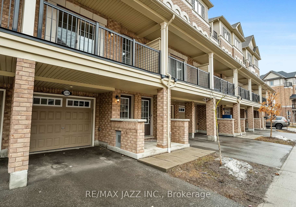 2338-chevron-prince-path-oshawa-ontario-e12927702