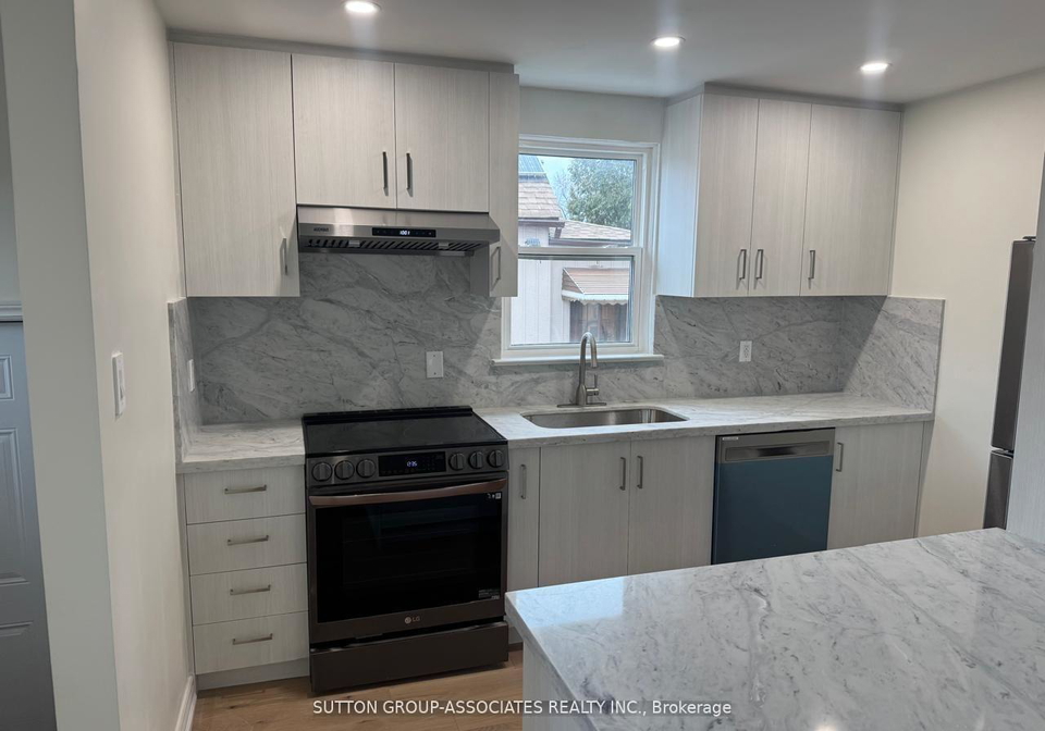 121-yardley-avenue-east-york-ontario-e12928780