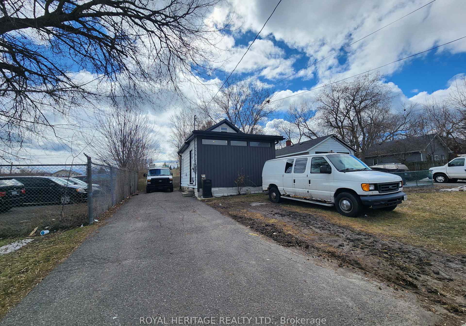 203-valencia-road-oshawa-ontario-e12929906