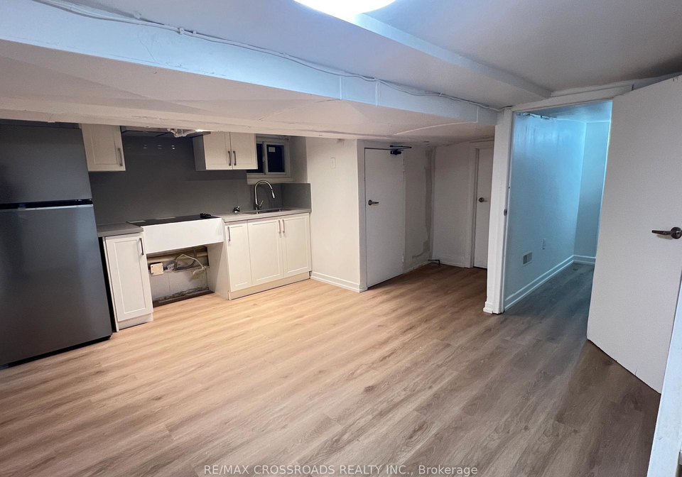 82-curzon-street-toronto-ontario-e12930758