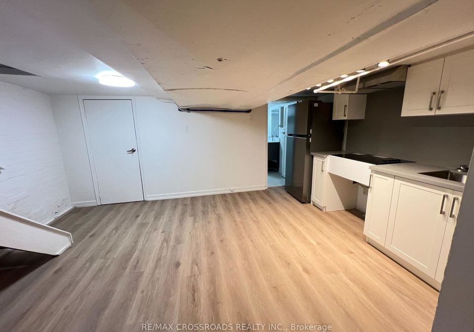 82-curzon-street-toronto-ontario-e12930758
