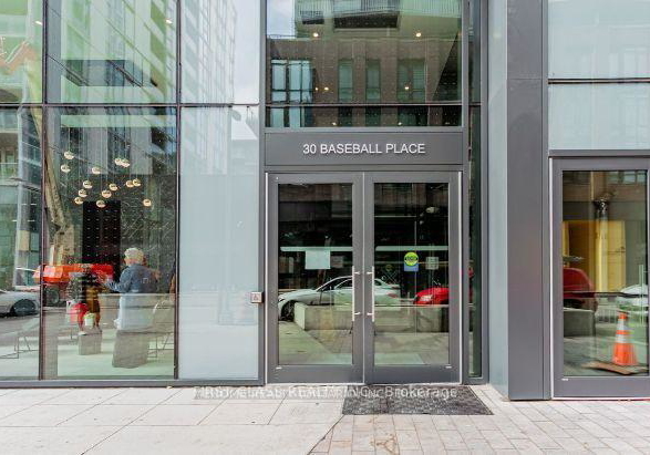 30-baseball-place-toronto-ontario-e12931570