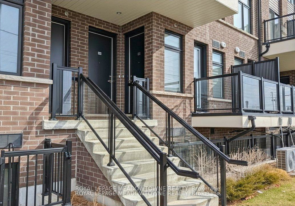 755-omega-drive-pickering-ontario-e12931800