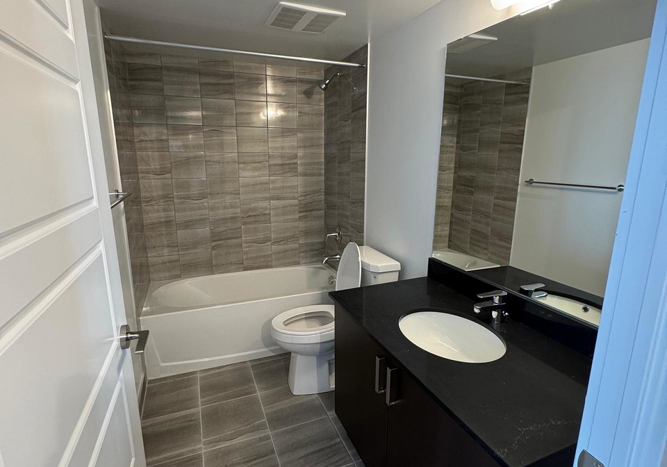 1010-sandy-beach-road-pickering-ontario-e12932022
