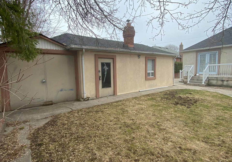 16-peard-road-east-york-ontario-e12932116
