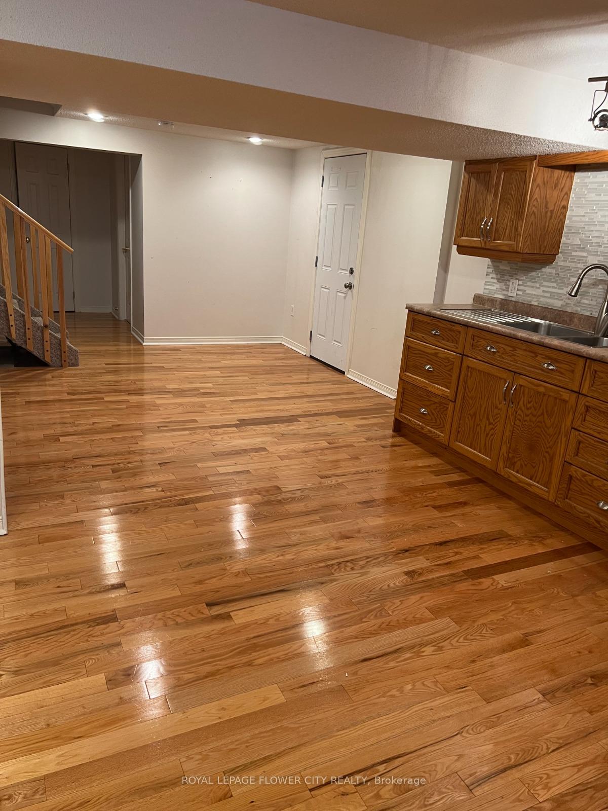 22-perkinsfield-street-whitby-ontario-e12932994