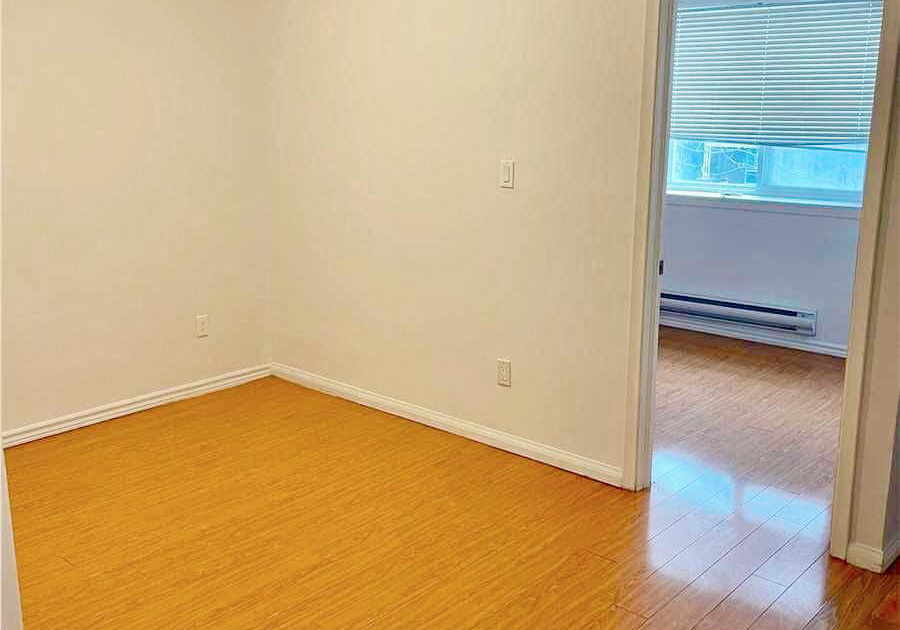 1344-queen-street-e-toronto-ontario-e12934352
