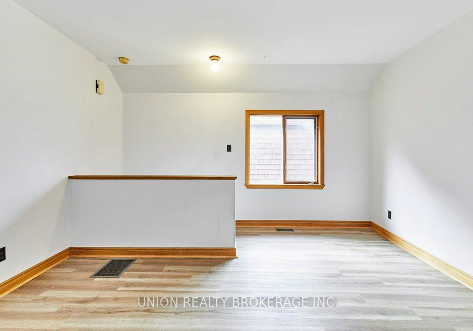 14-harris-avenue-toronto-ontario-e12935602