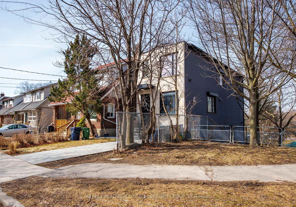 90-east-lynn-avenue-toronto-ontario-e12936918