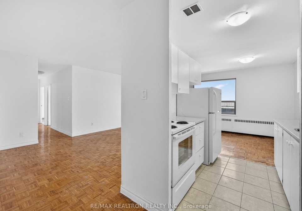 275-wentworth-street-w-oshawa-ontario-e12938220