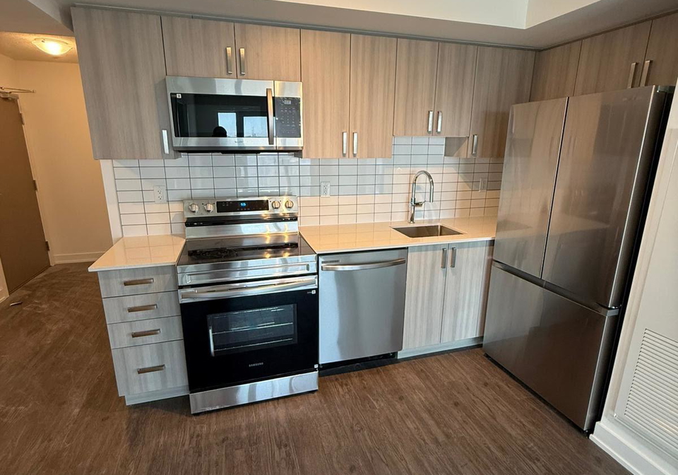 1010-sandy-beach-road-pickering-ontario-e12939716