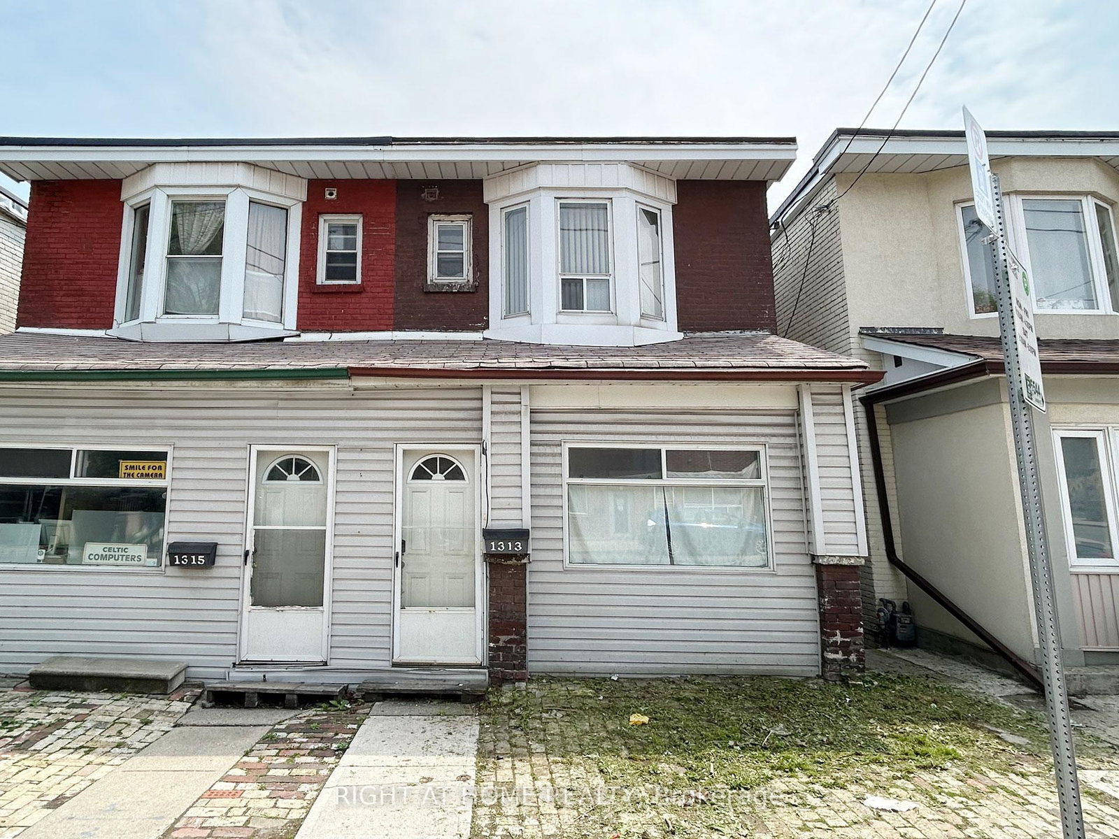 1313-gerrard-street-toronto-ontario-e12939754