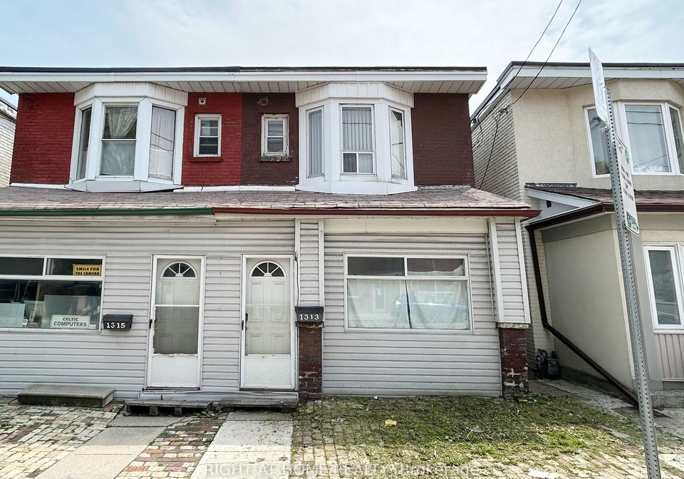 1313-gerrard-street-toronto-ontario-e12939754