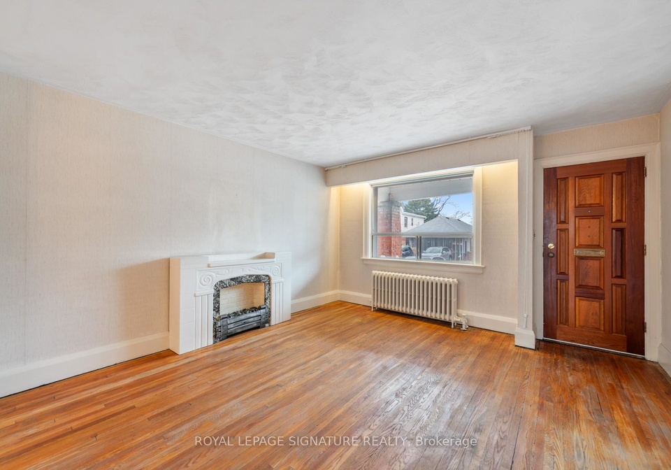 15-marlow-avenue-east-york-ontario-e12939758