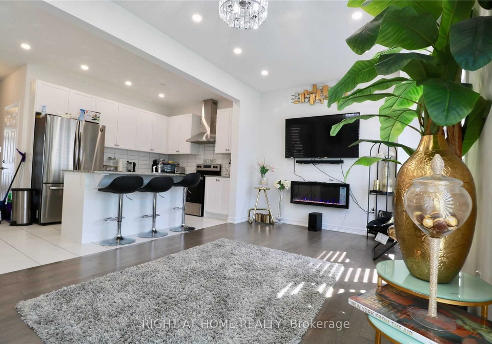 9-conarty-crescent-whitby-ontario-e12942150