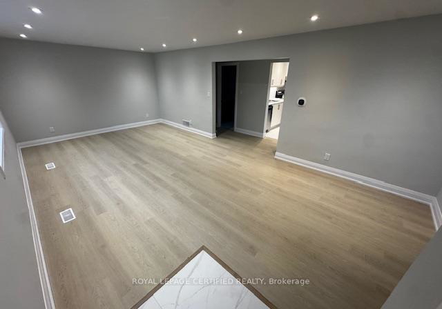 16-almond-avenue-whitby-ontario-e12943834