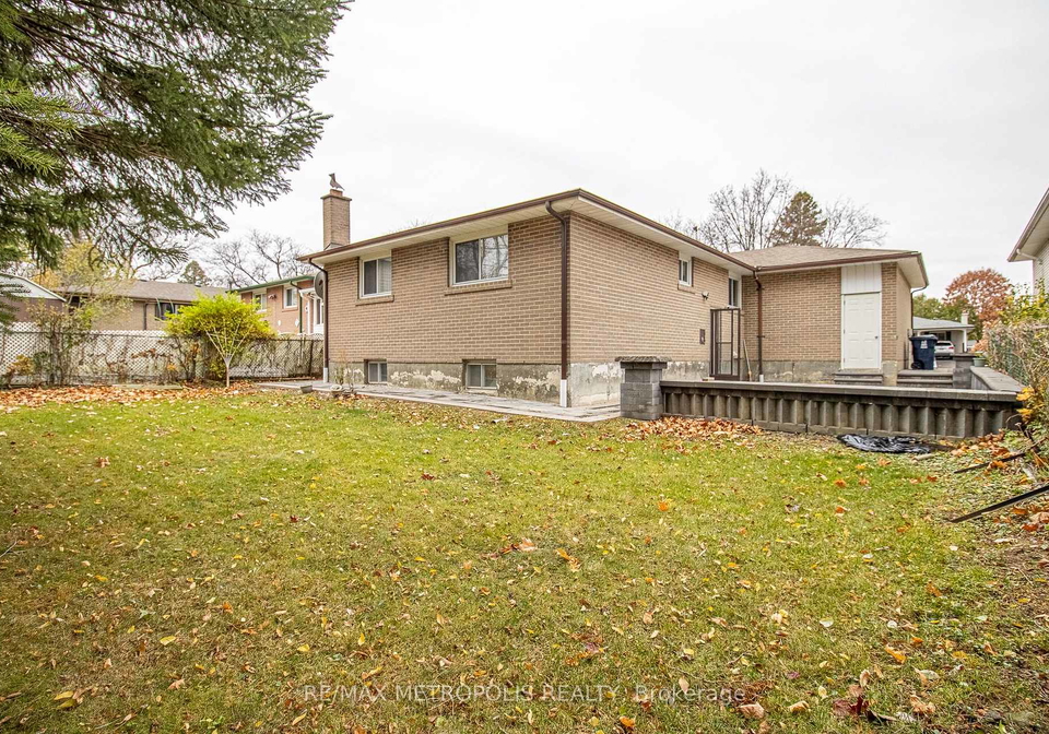 37-albacore-crescent-scarborough-ontario-e12946808