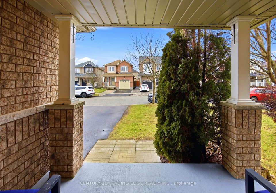 36-rampart-crescent-whitby-ontario-e12946868