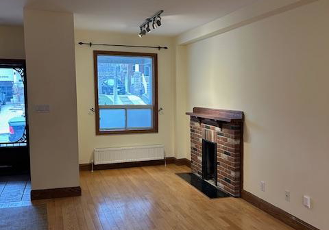 240-lee-avenue-toronto-ontario-e12947326