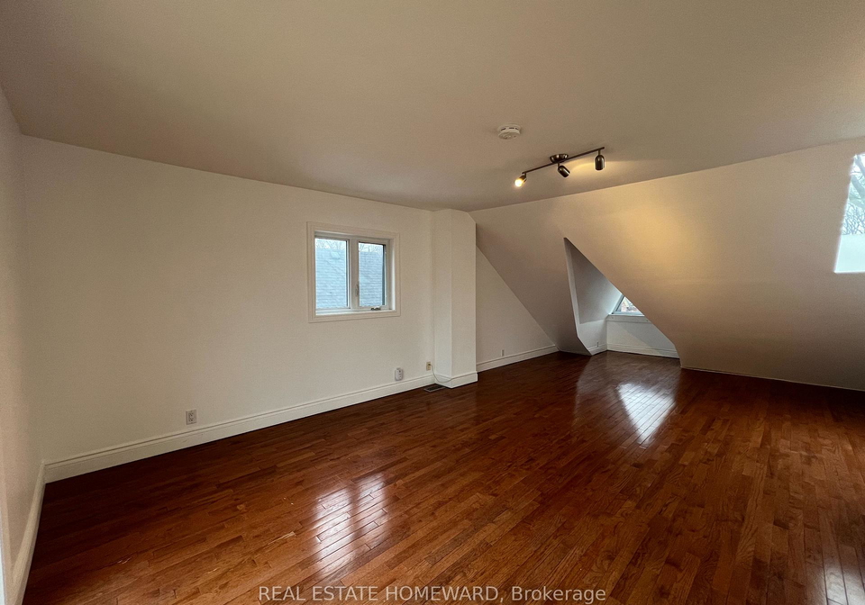 220-pape-avenue-toronto-ontario-e12947522