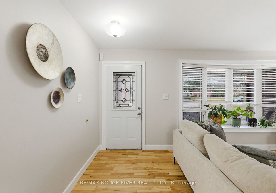 98-applewood-crescent-whitby-ontario-e12947574
