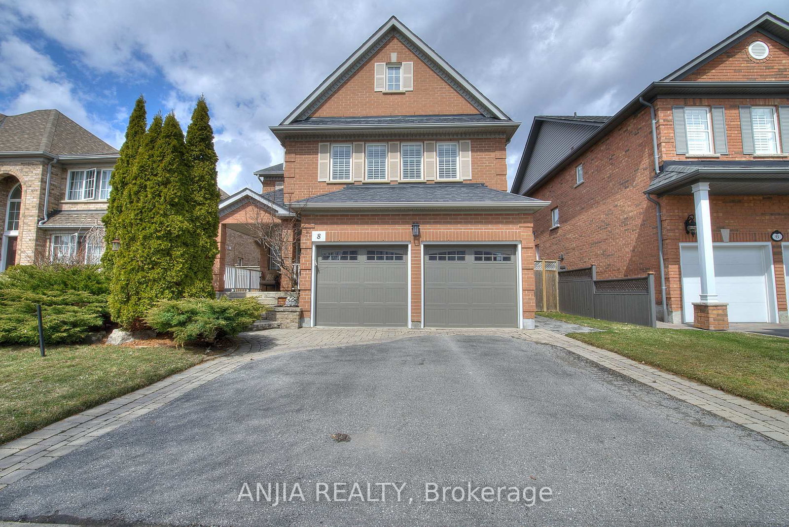 8-twin-streams-drive-whitby-ontario-e12948594