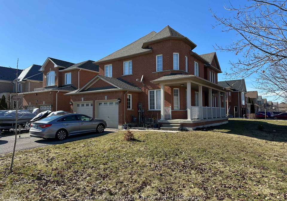 12-ball-crescent-whitby-ontario-e12948742