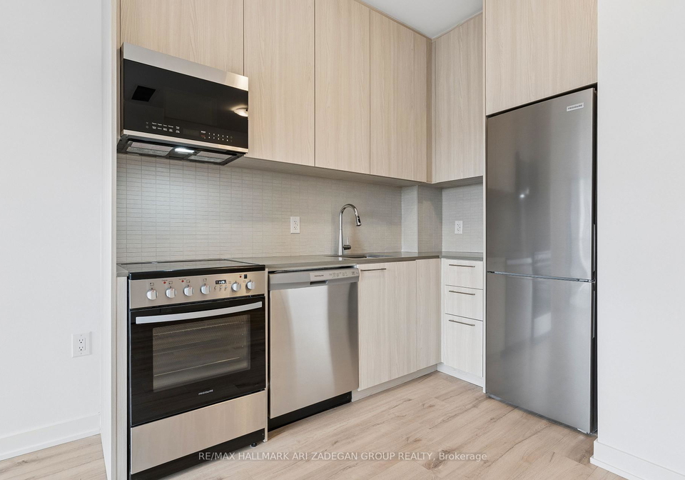 7437-kingston-road-scarborough-ontario-e12949072