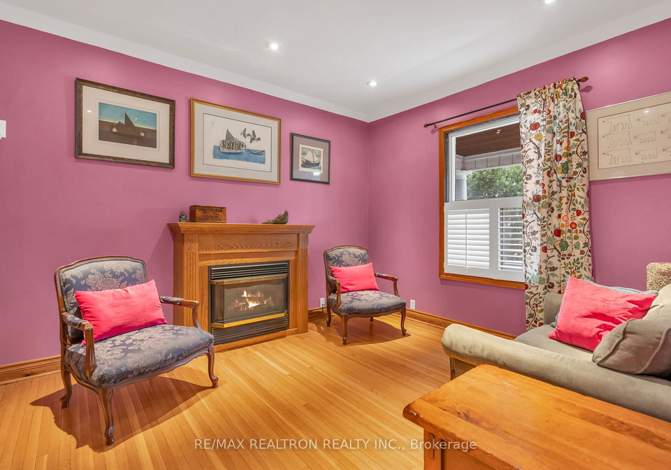 17-baltic-avenue-east-york-ontario-e12949446