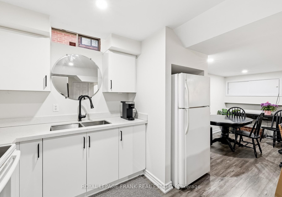 1549-woodruff-crescent-pickering-ontario-e12950502
