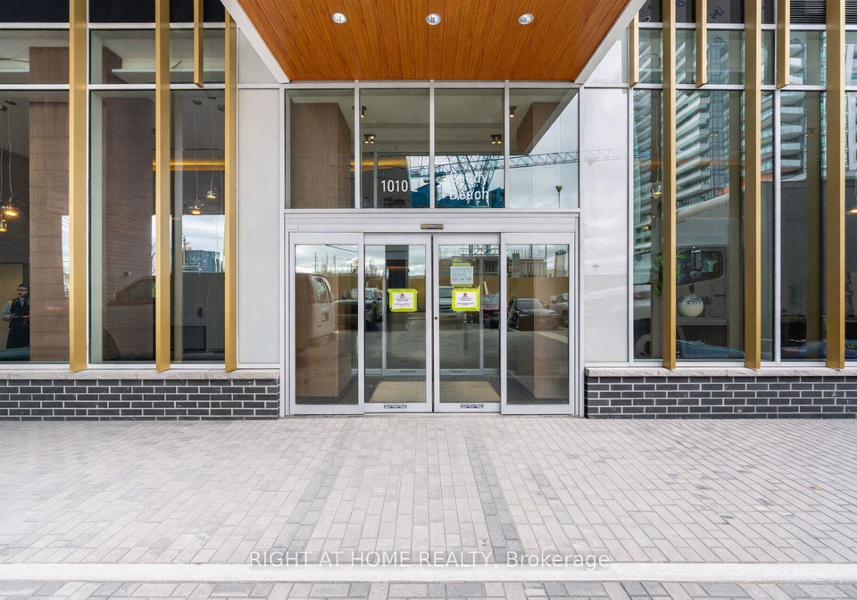 1010-sandy-beach-road-pickering-ontario-e12950748