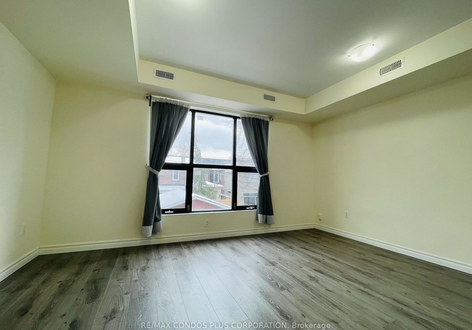 721-danforth-avenue-east-york-ontario-e12951274