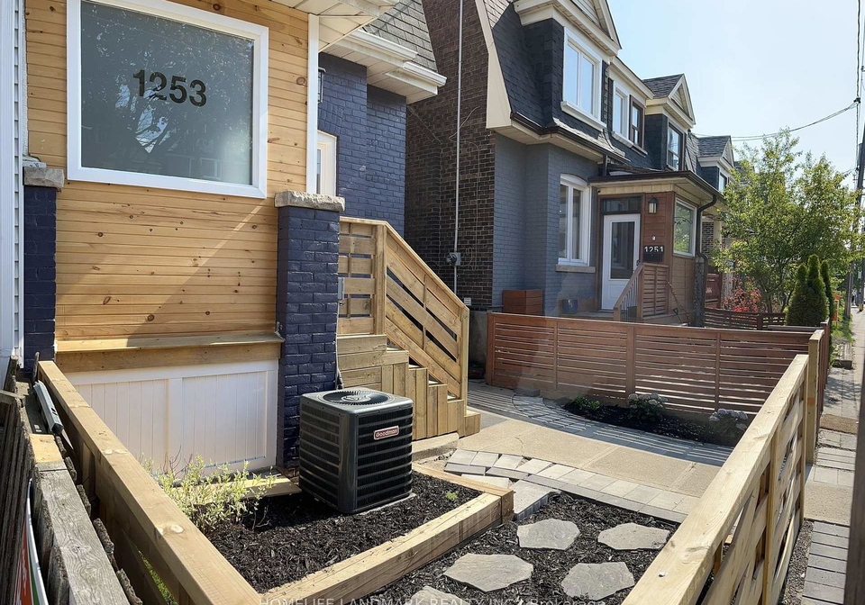 1253-gerrard-street-e-toronto-ontario-e12951360