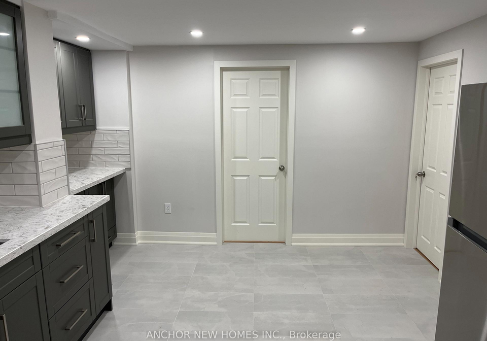 17-applemore-road-scarborough-ontario-e12952218
