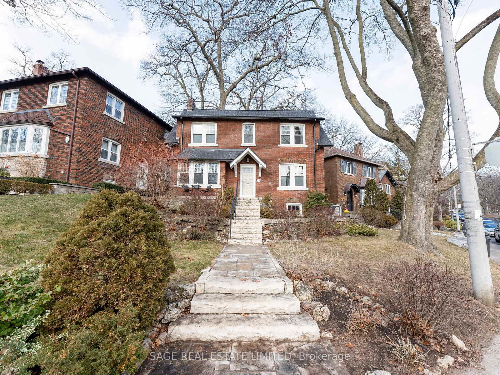 252-glen-manor-drive-w-toronto-ontario-e12953536