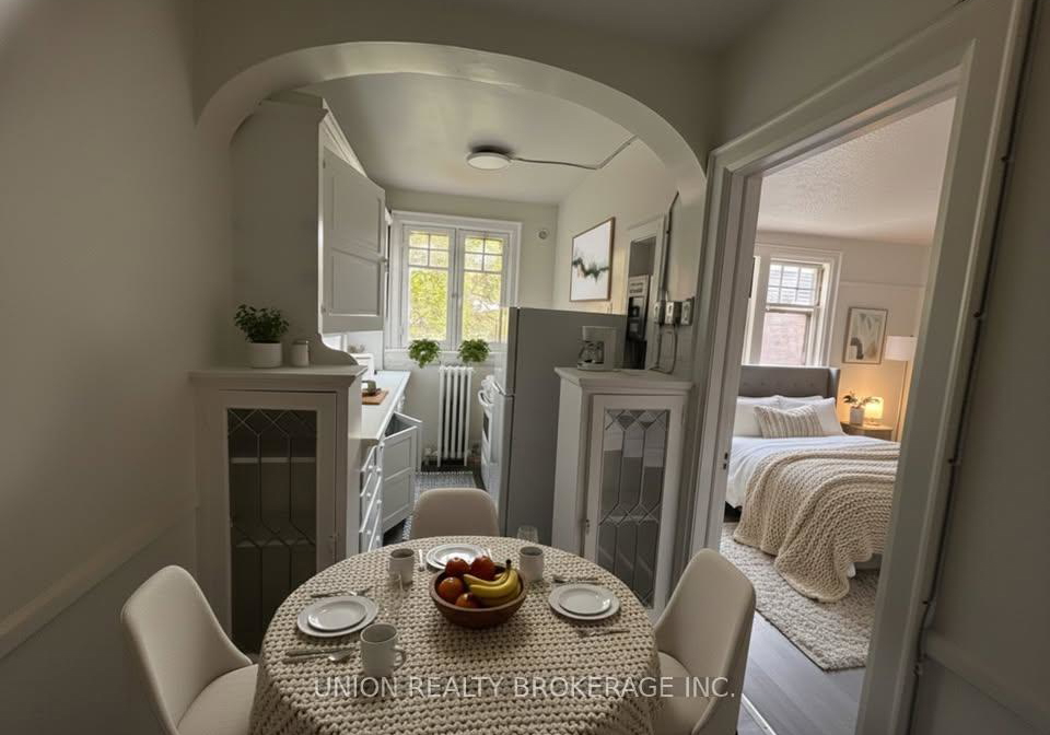 2393-queen-street-e-toronto-ontario-e12953854