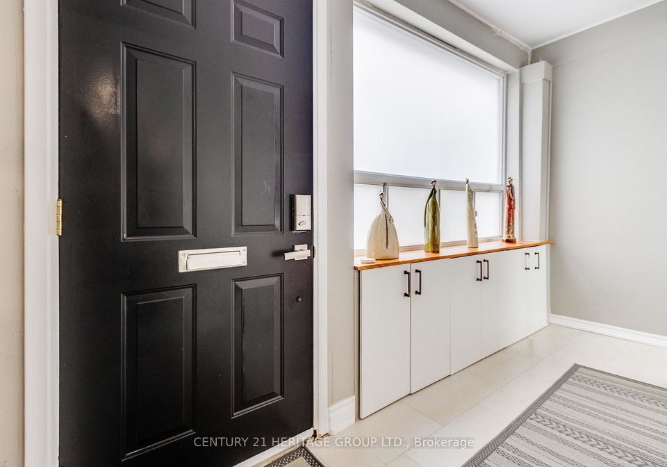 3-denton-avenue-east-york-ontario-e12954308