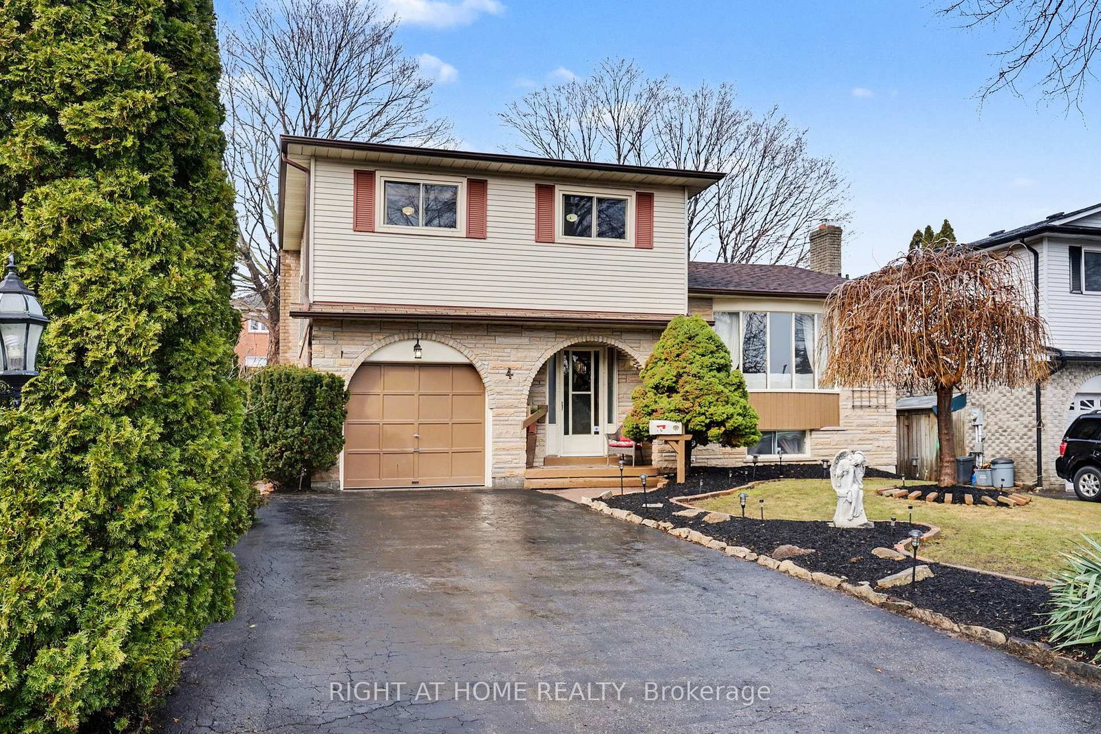 4-falcon-court-whitby-ontario-e12955796