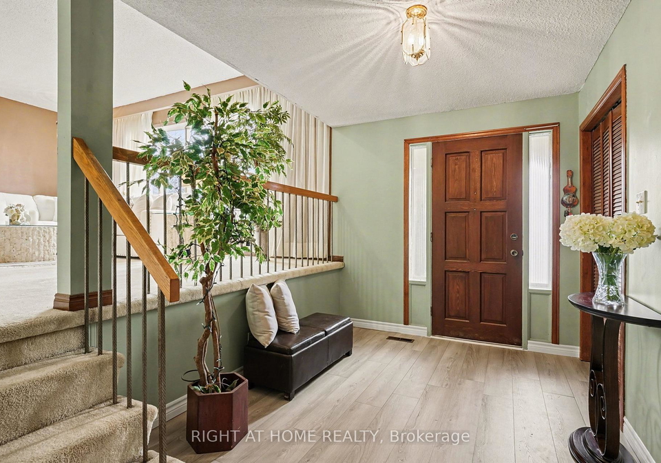 4-falcon-court-whitby-ontario-e12955796