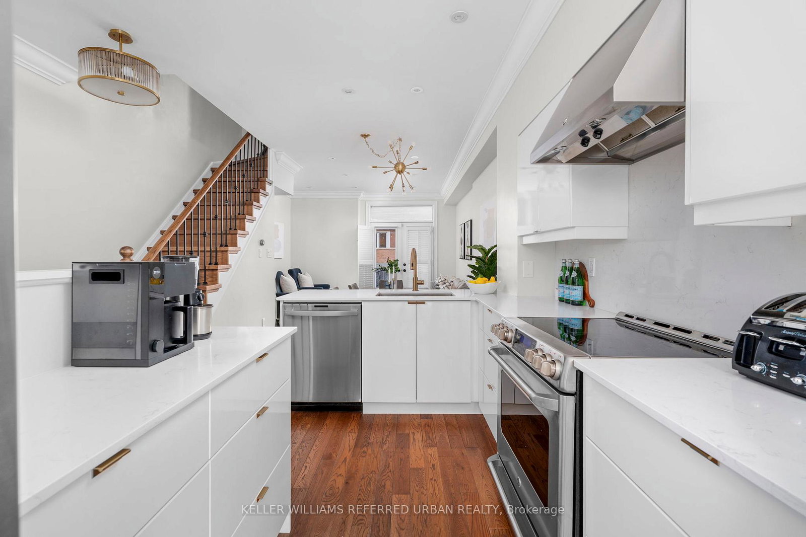 23-east-york-avenue-east-york-ontario-e12955892