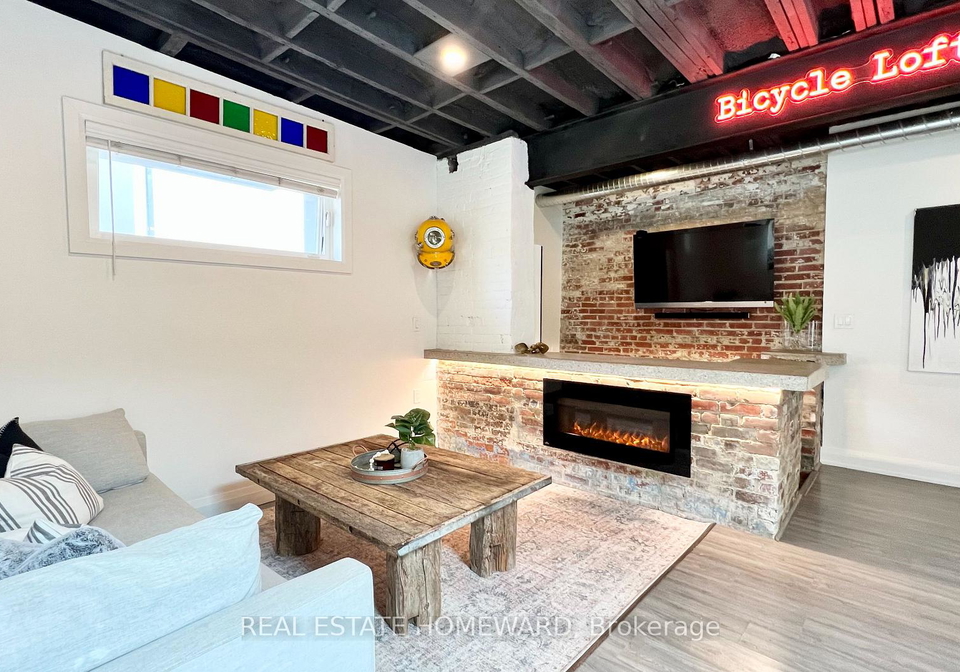1233-dundas-street-e-toronto-ontario-e12957092