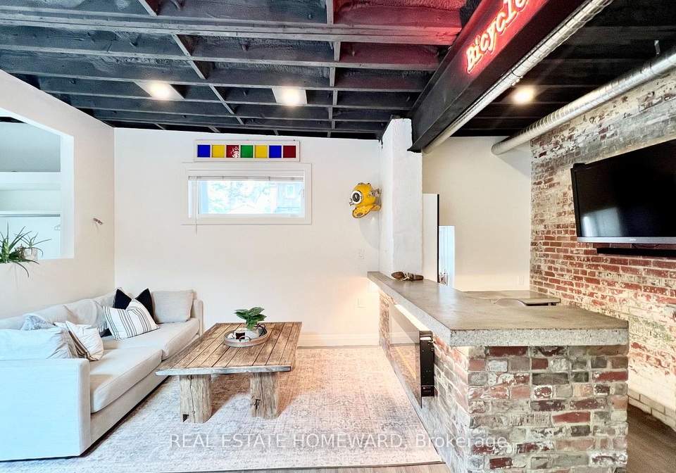 1233-dundas-street-e-toronto-ontario-e12957092