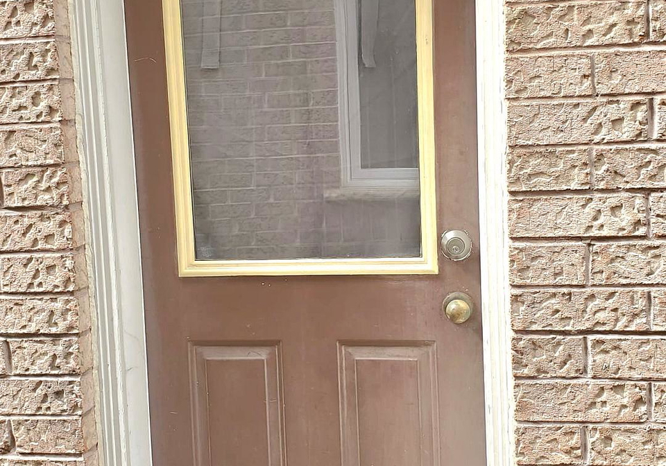 23-robideau-place-whitby-ontario-e12960562