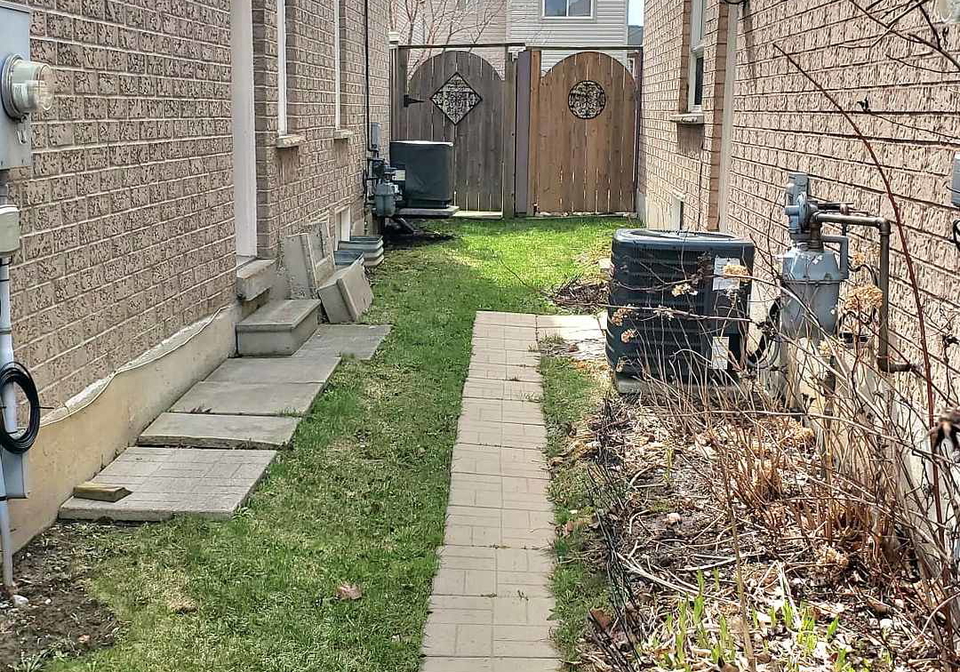 23-robideau-place-whitby-ontario-e12960562
