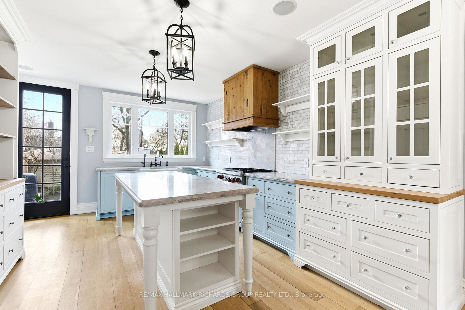 134-hammersmith-avenue-toronto-ontario-e12961064