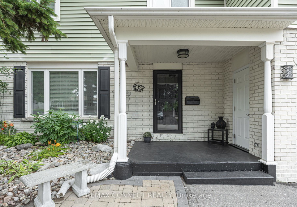 32-harland-crescent-ajax-ontario-e12961318