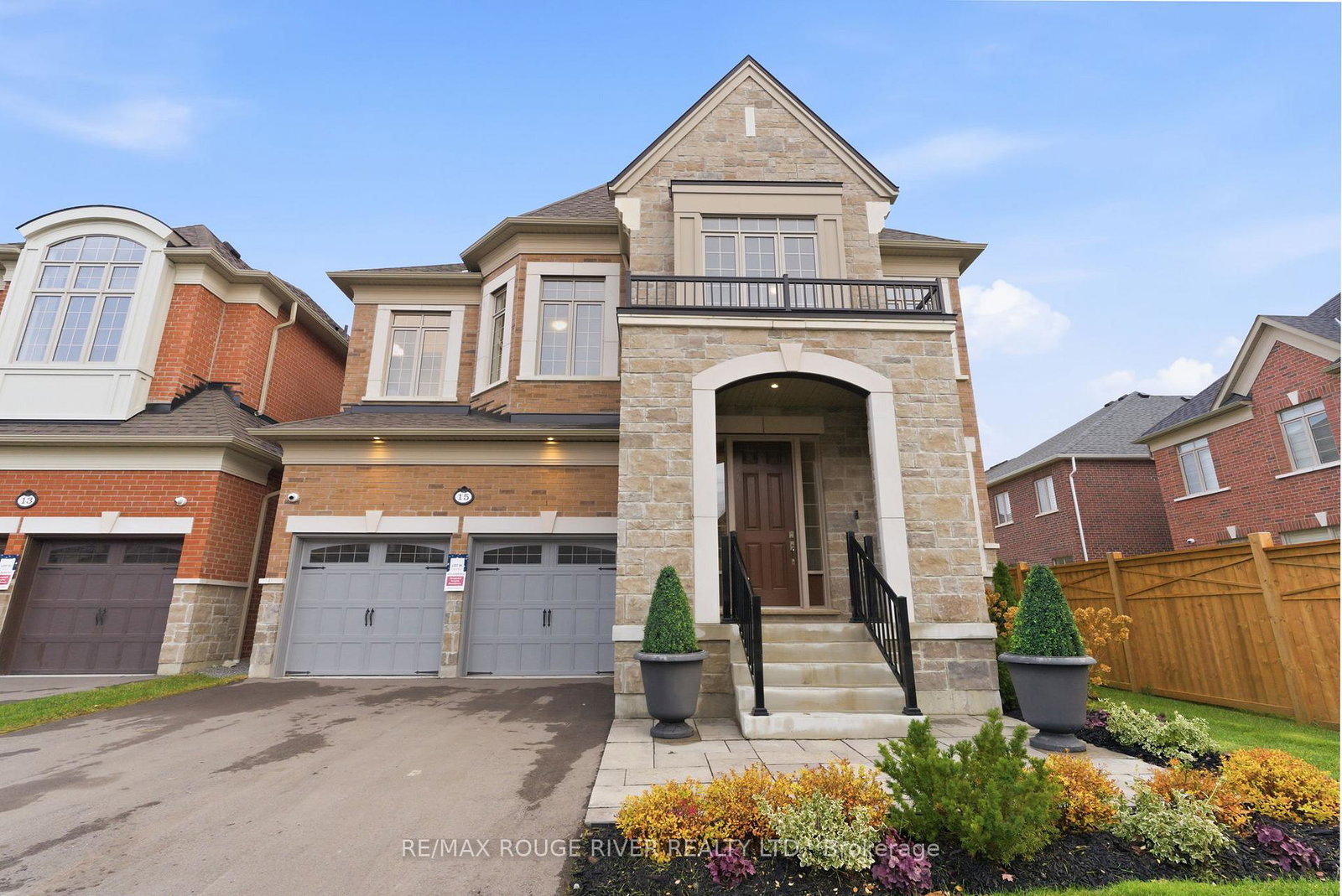 15-brabin-circle-whitby-ontario-e12961664