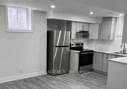 16-wilsongary-circle-ajax-ontario-e12961976