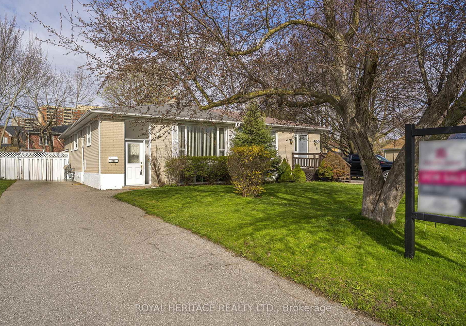 121-tulloch-drive-ajax-ontario-e12962680